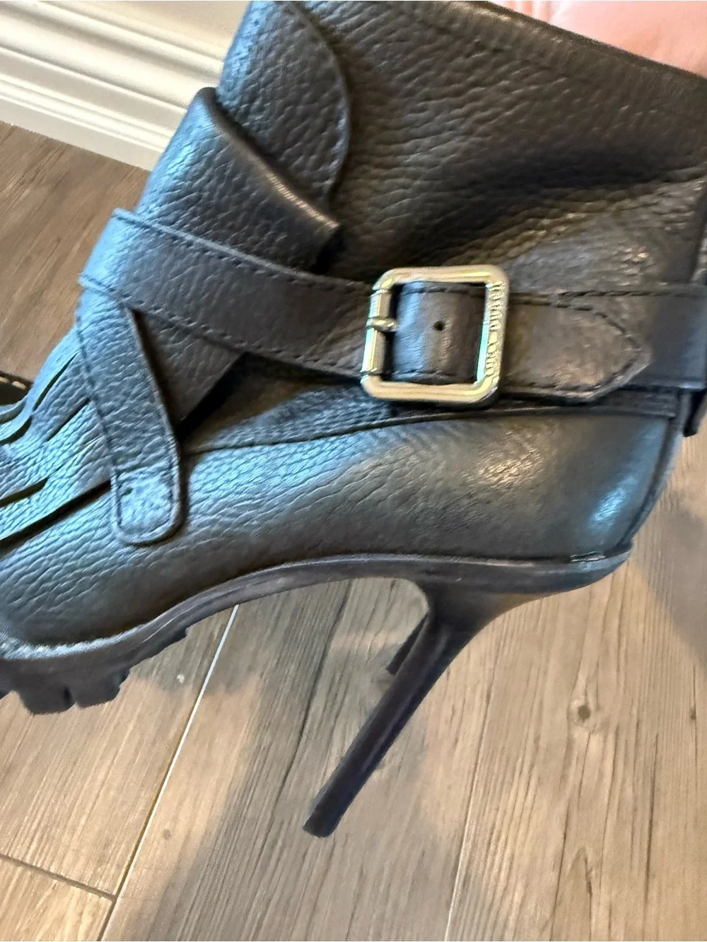 Tory Burch Lyle Leather Fringe Booties Size 9